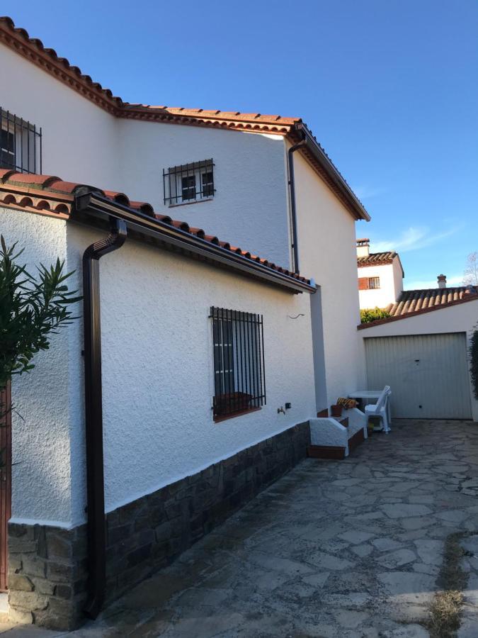 Meuble Trois Etoiles Au Premier Etage D'Une Maison Typique Saint-Cyprien  Exterior foto